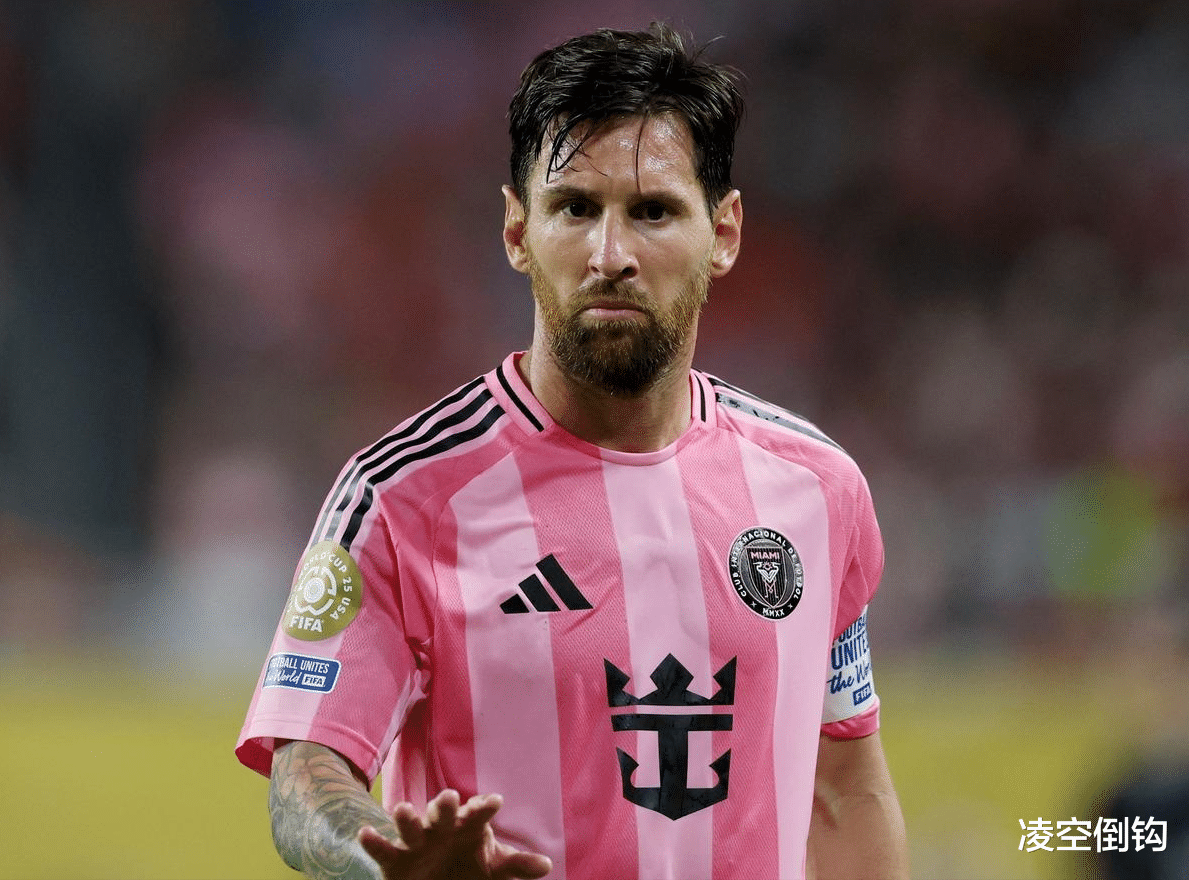 梅西重要时刻领先优势明显，雄鹿带队取胜！比赛高潮迭起(梅西渴望大力神杯的眼神)