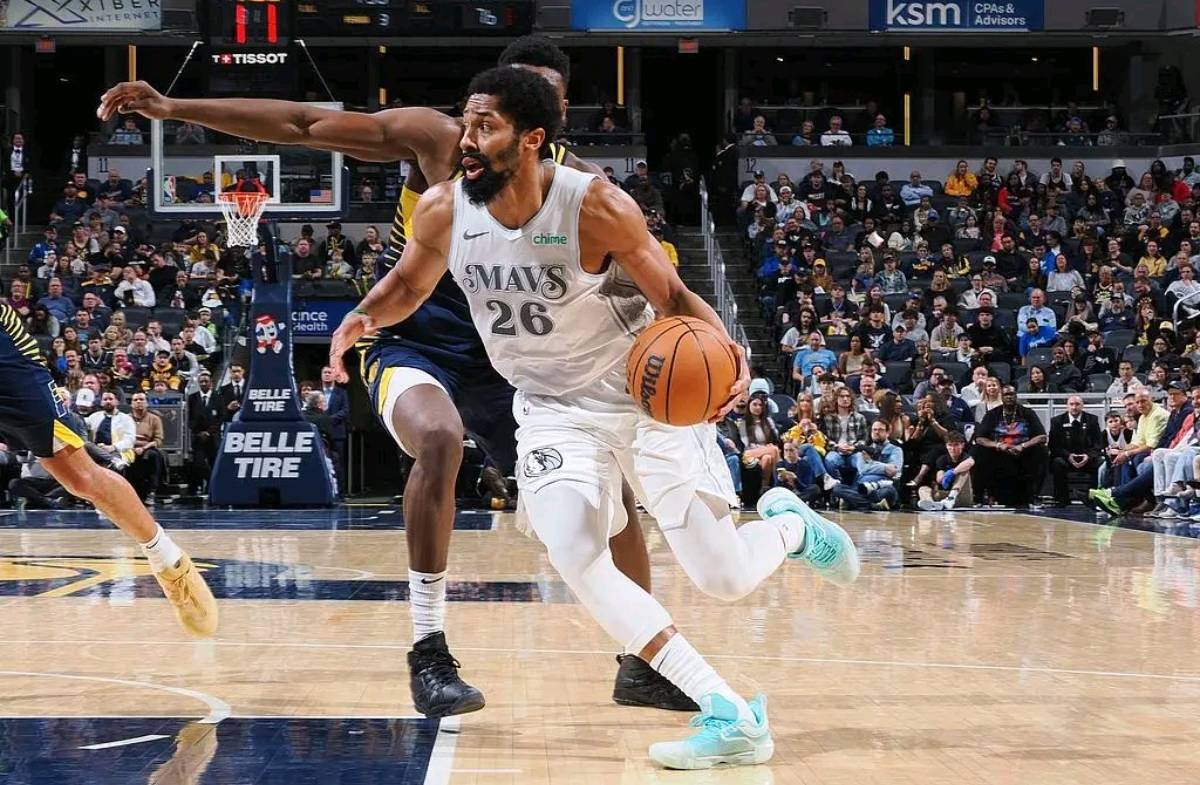 今夜突围战来临，夏洛特黄蜂围绕NBA季后赛外线爆发，信心回归，更衣室氛围转暖的简单介绍